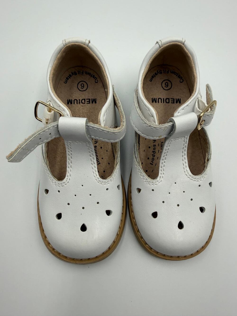 Footmates harper white leather size 6